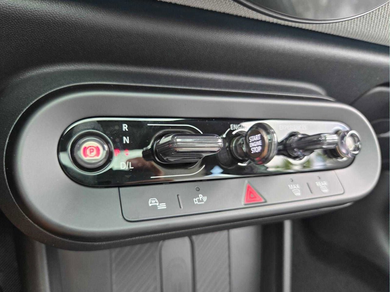 2026 MINI 4 DOOR SIGNATURE PLUS