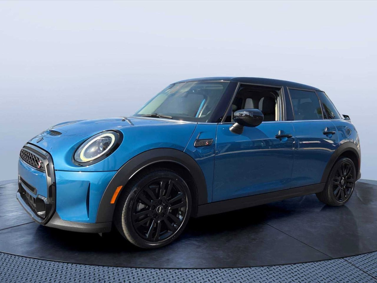 2024 MINI HARDTOP 4 DOOR Cooper S