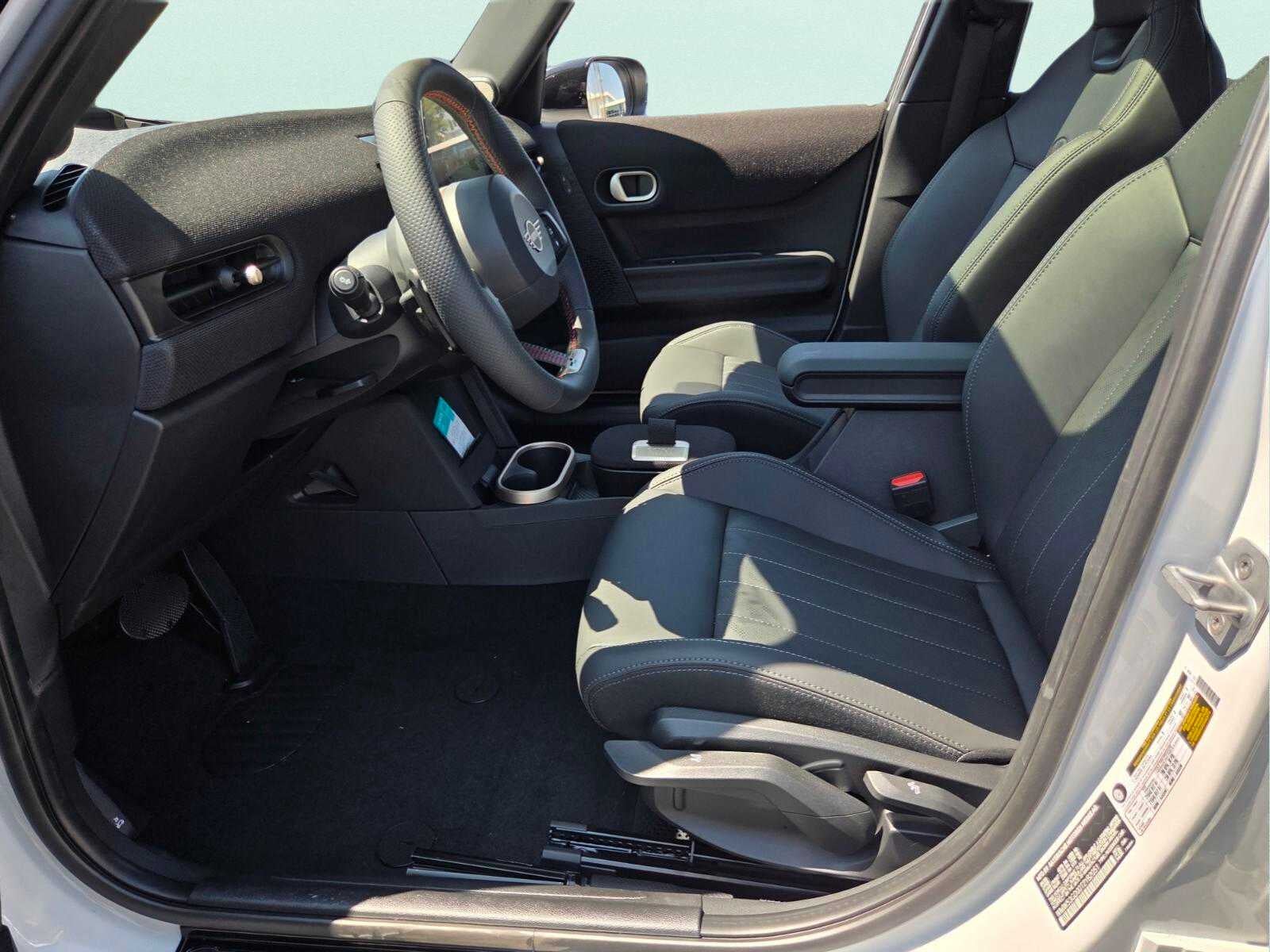 2026 MINI 4 DOOR ICONIC