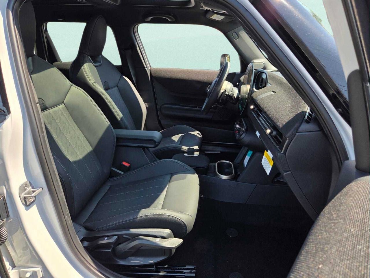 2026 MINI 4 DOOR ICONIC