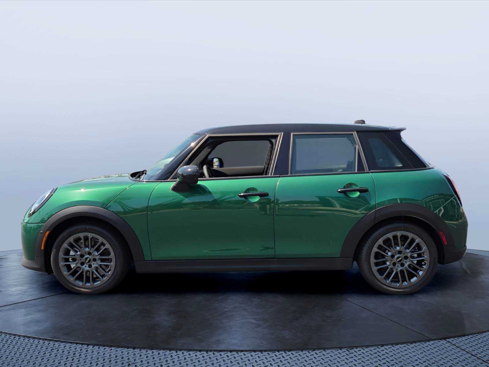2026 MINI 4 DOOR SIGNATURE PLUS