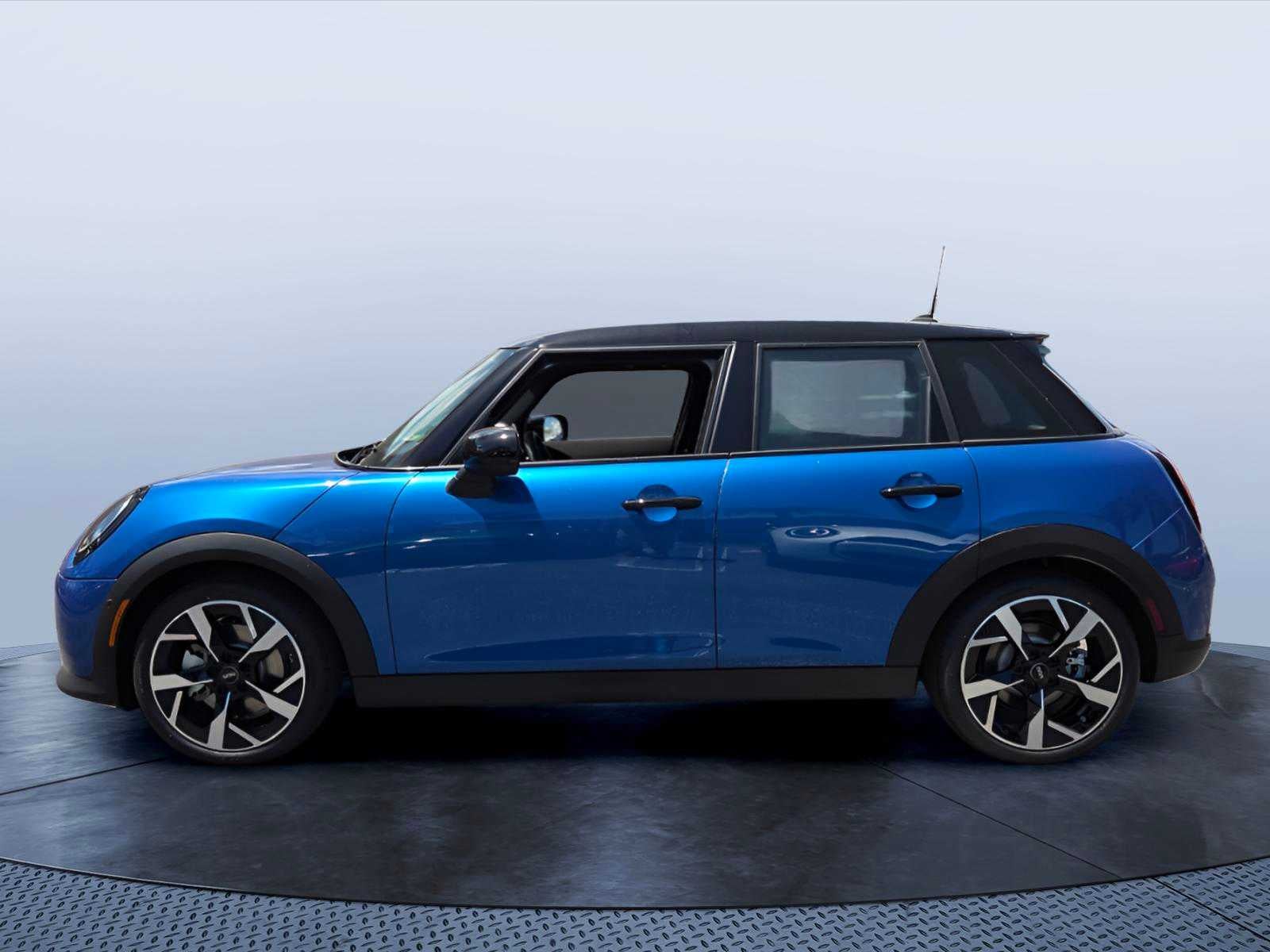 2026 MINI 4 DOOR ICONIC