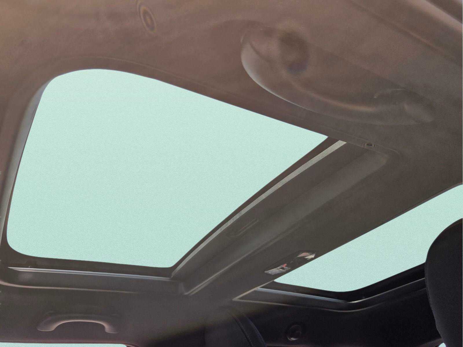 2026 MINI 4 DOOR ICONIC