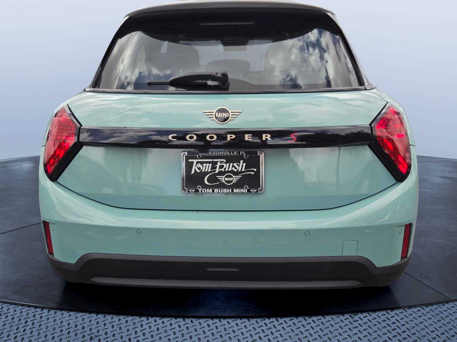 2026 MINI 4 DOOR ICONIC