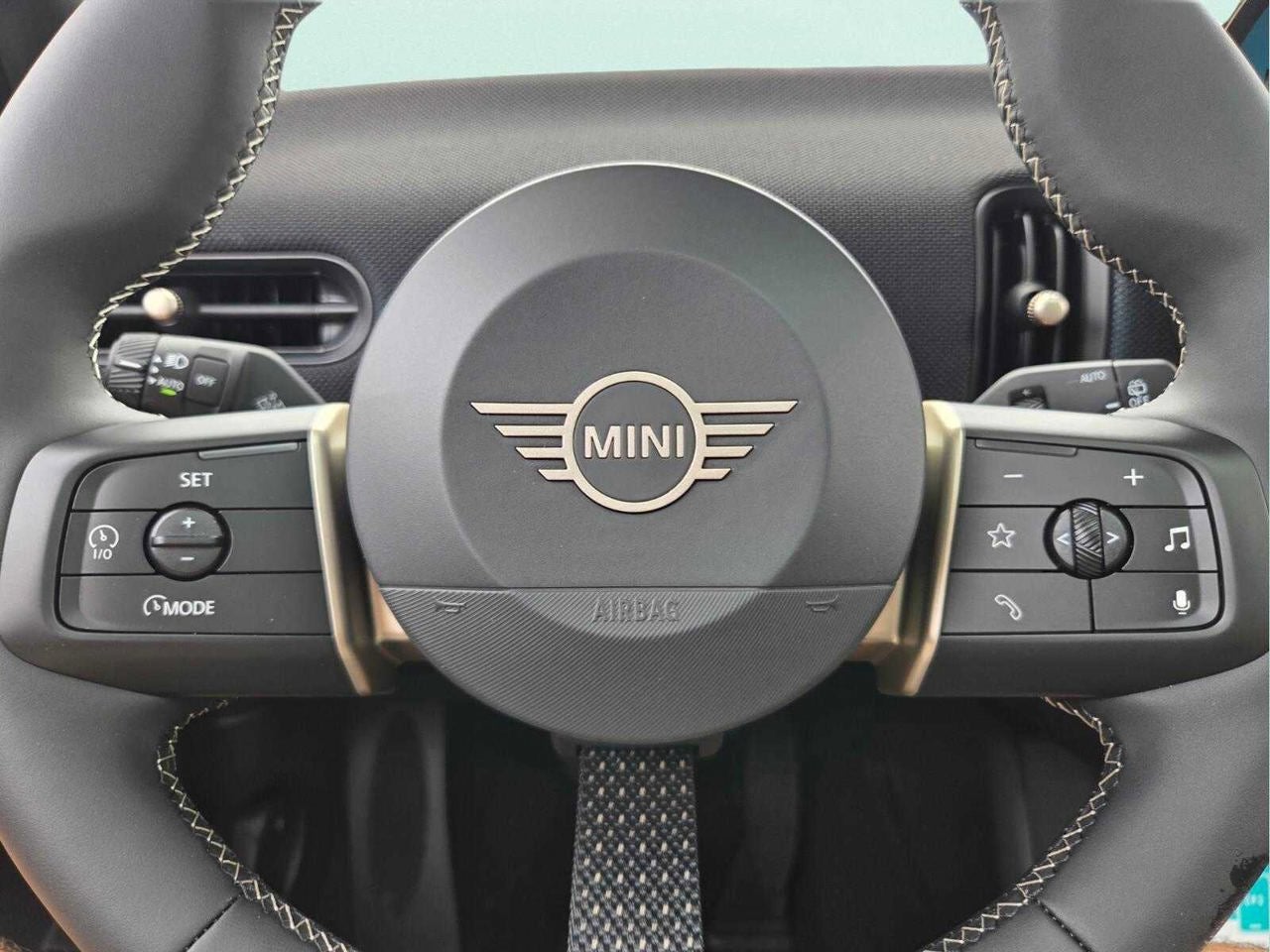 2026 MINI 4 DOOR ICONIC