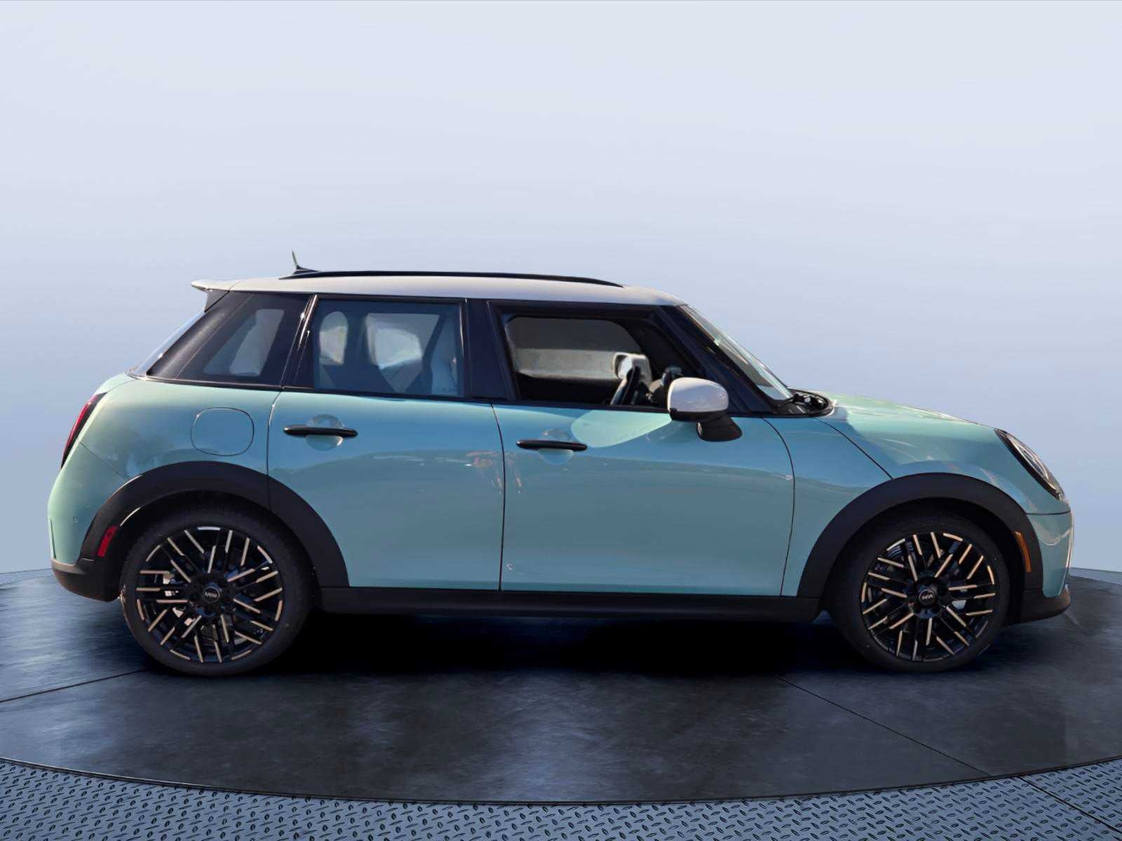 2027 MINI 4 DOOR ICONIC