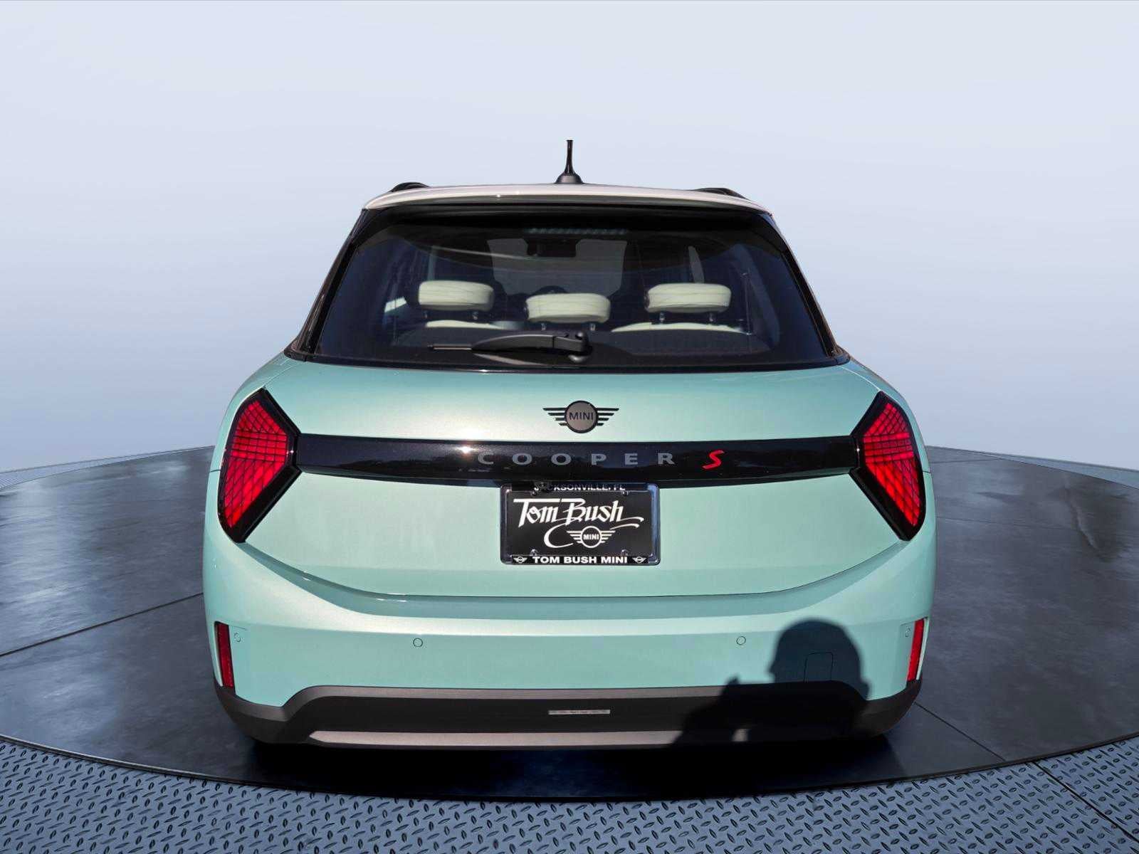 2027 MINI 4 DOOR ICONIC