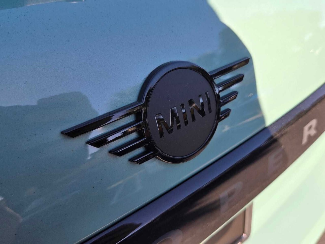 2027 MINI 4 DOOR ICONIC