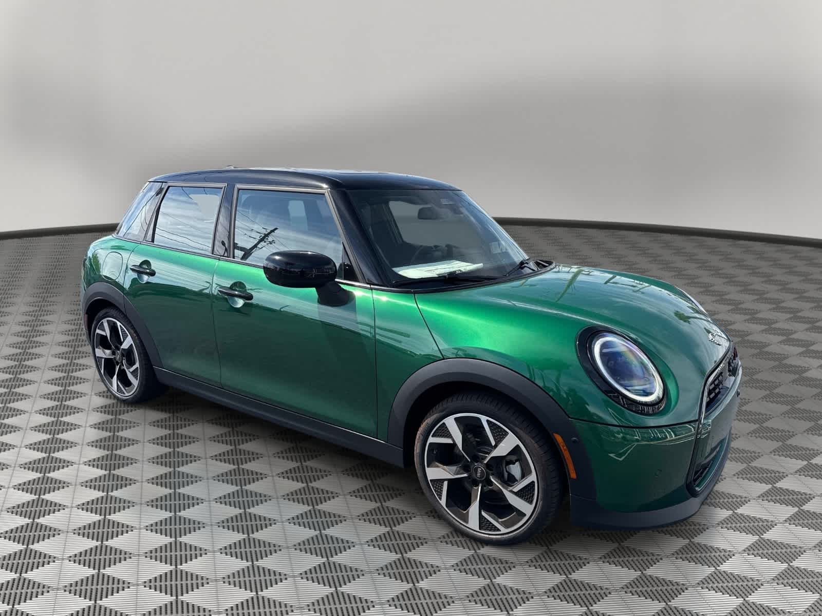 2026 MINI 4 DOOR ICONIC