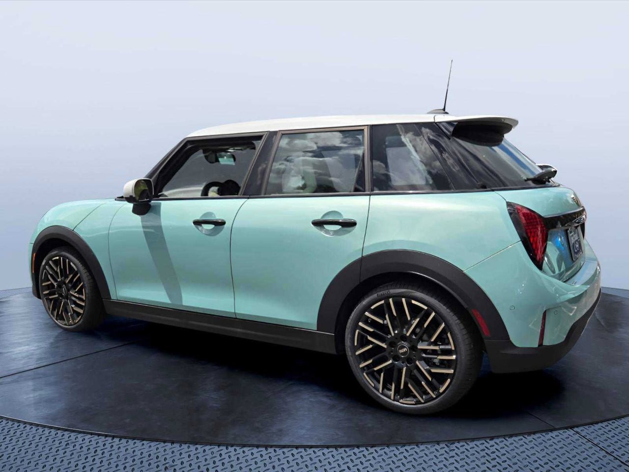 2026 MINI 4 DOOR SIGNATURE PLUS