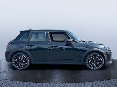 2026 MINI 4 DOOR ICONIC