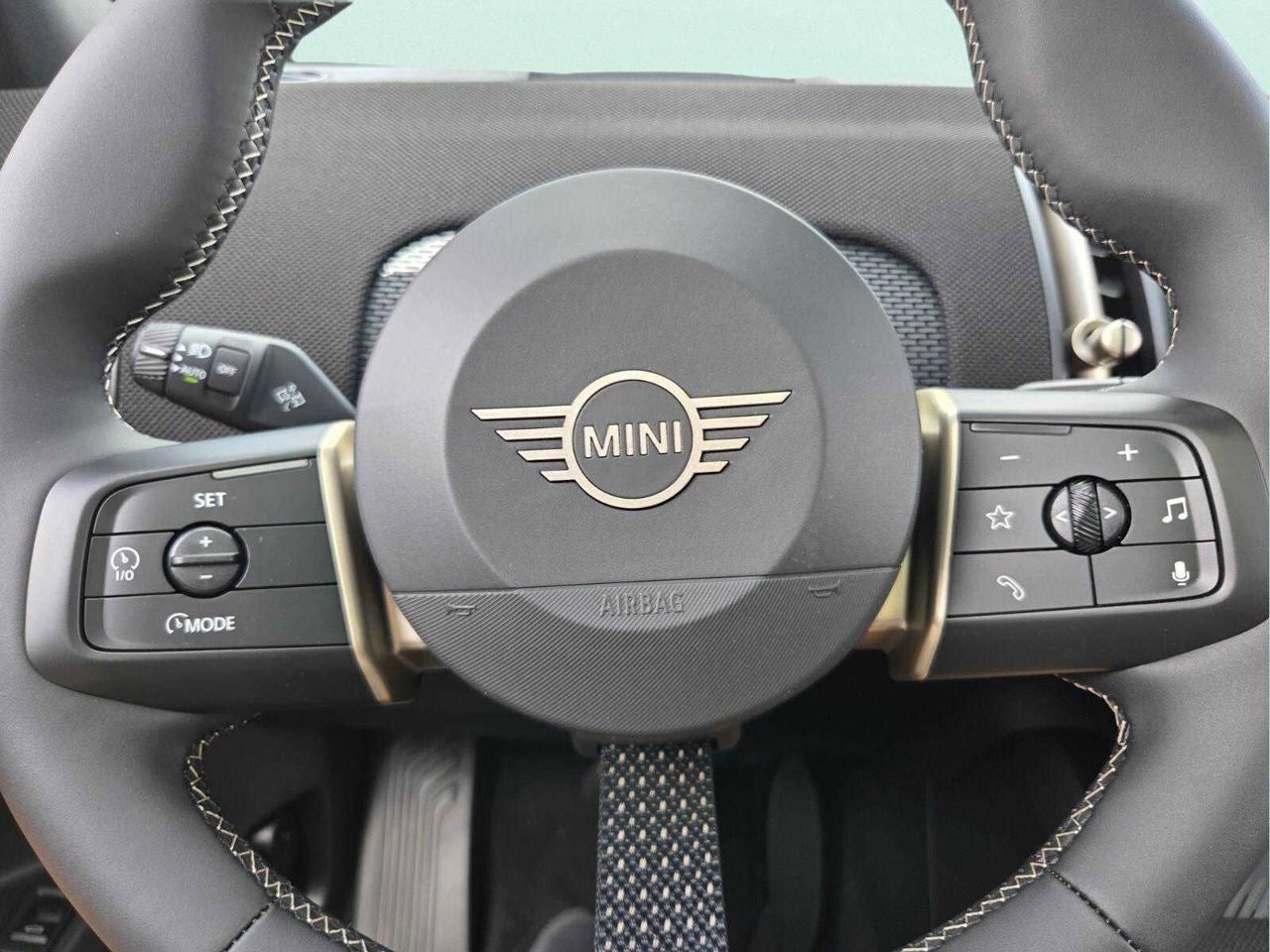 2027 MINI COUNTRYMAN ICONIC