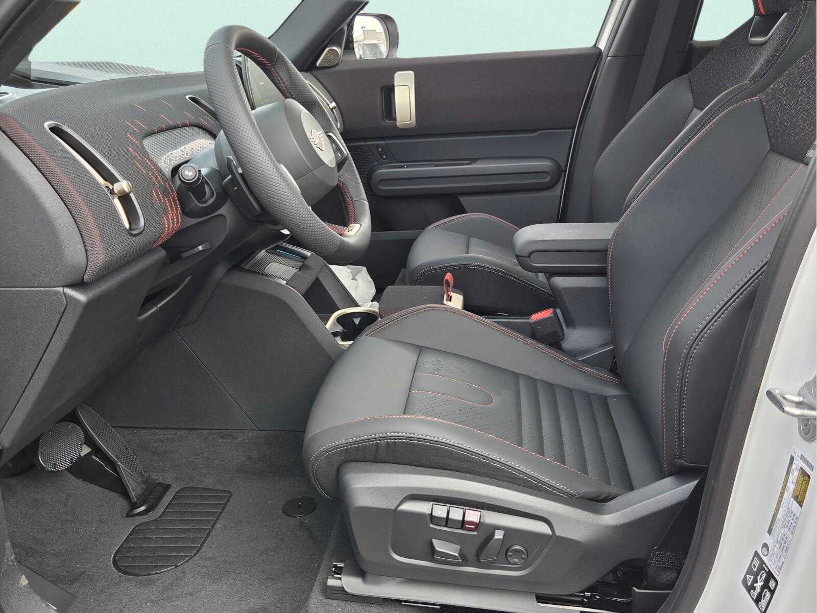 2027 MINI COUNTRYMAN ICONIC