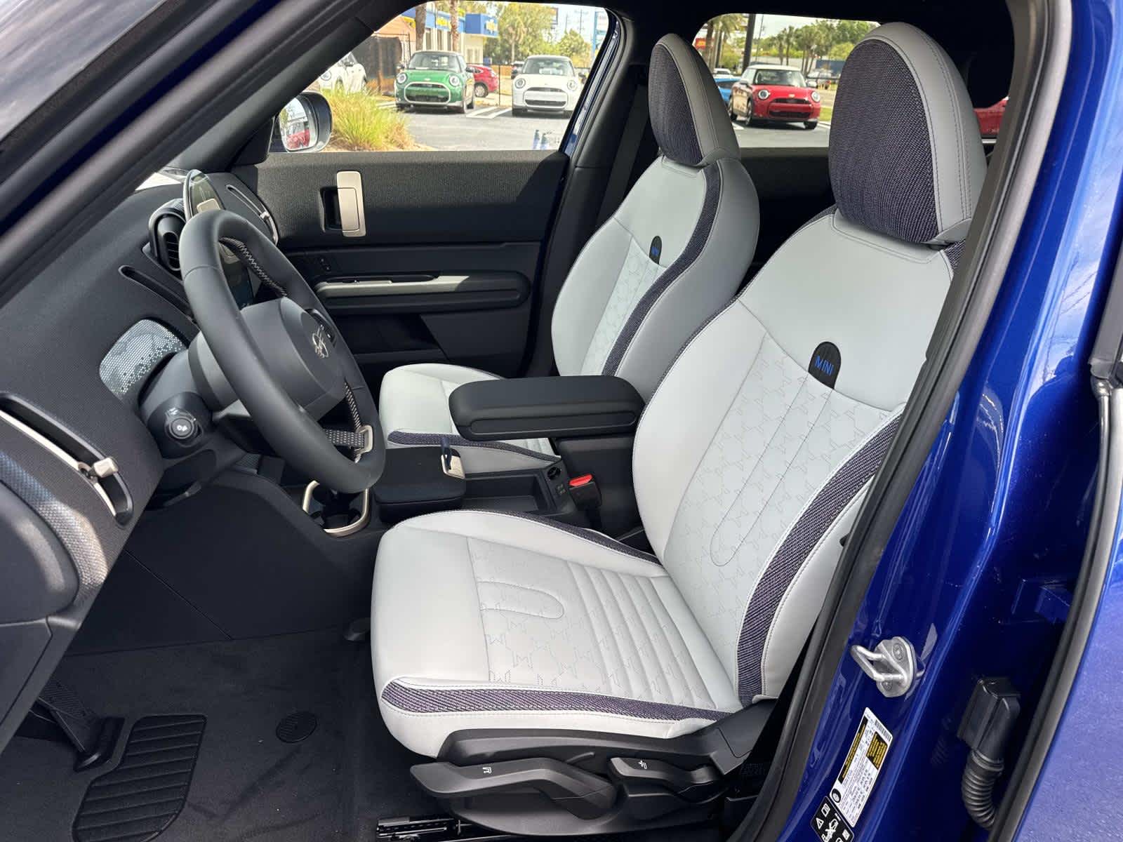 2026 MINI COUNTRYMAN OXFORD EDITION