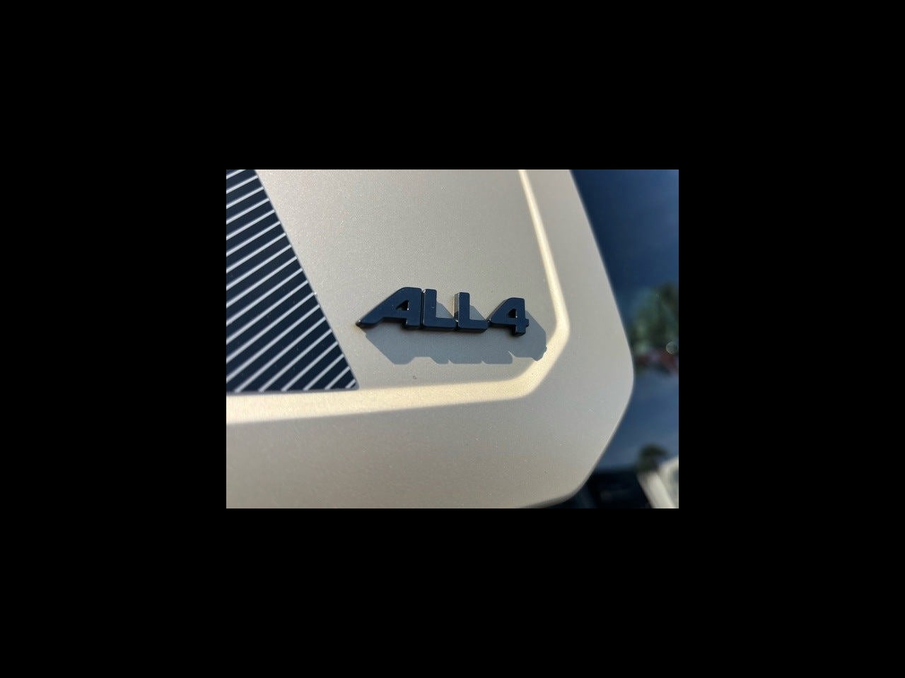 2027 MINI COUNTRYMAN ICONIC