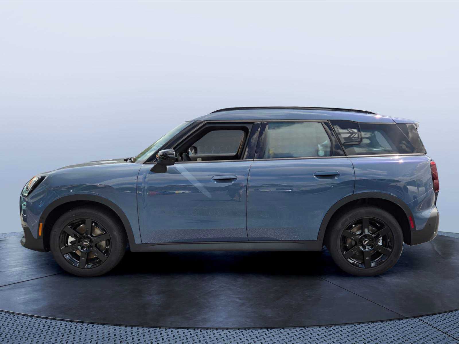 2027 MINI COUNTRYMAN SIGNATURE PLUS