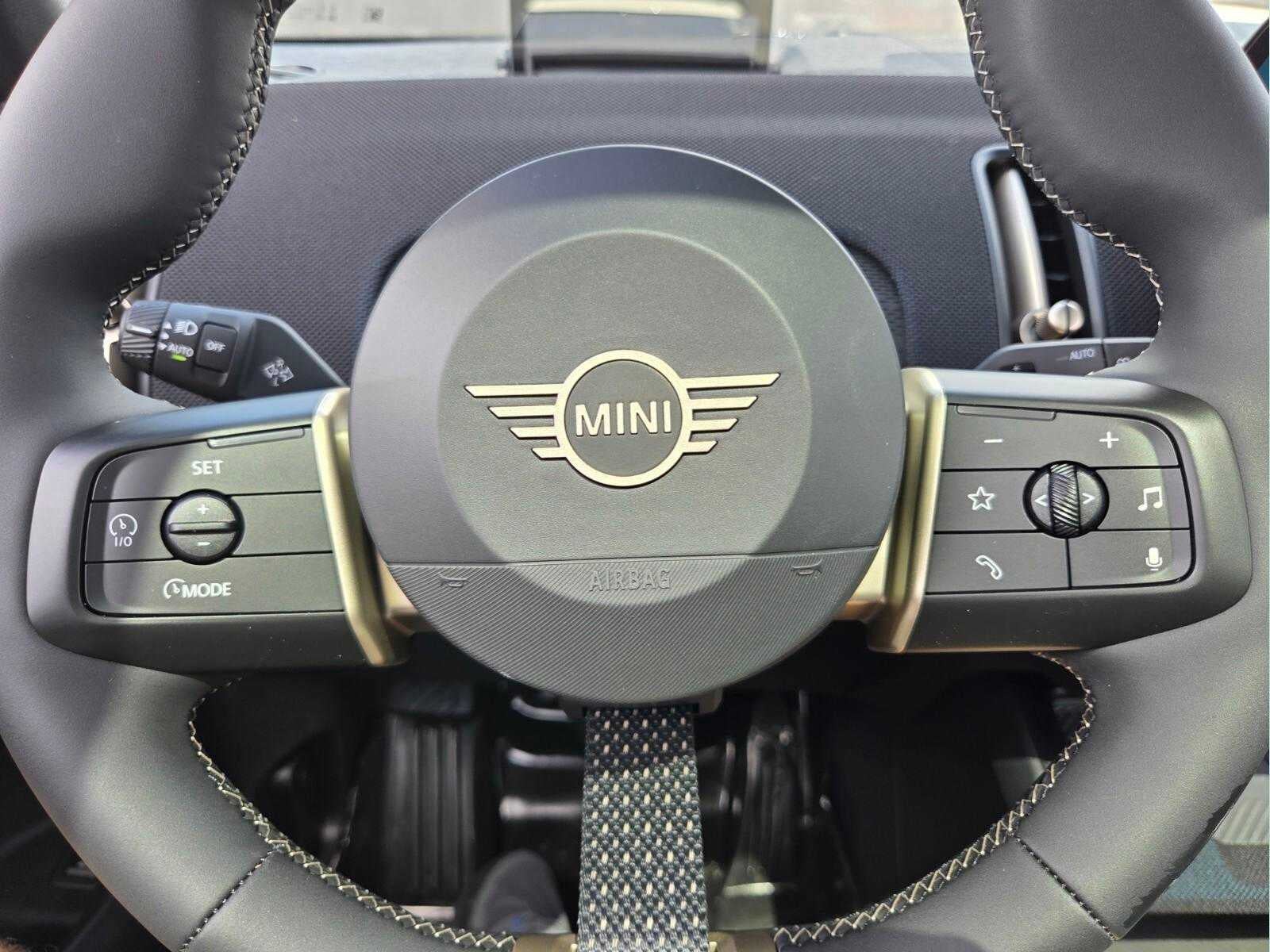 2027 MINI COUNTRYMAN SIGNATURE PLUS