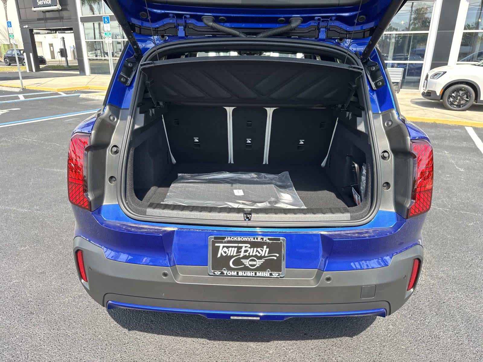 2026 MINI COUNTRYMAN OXFORD EDITION