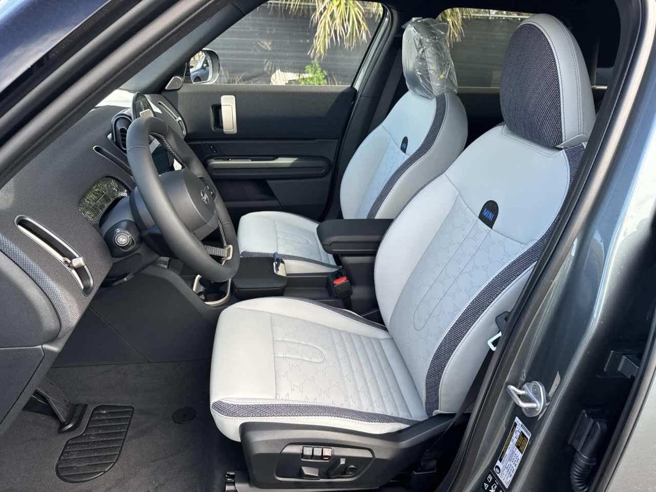 2026 MINI COUNTRYMAN ICONIC