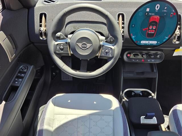 2026 MINI COUNTRYMAN OXFORD EDITION