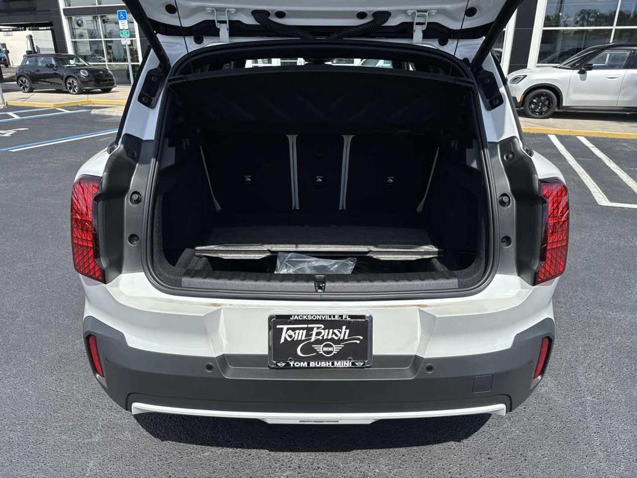 2026 MINI COUNTRYMAN OXFORD EDITION