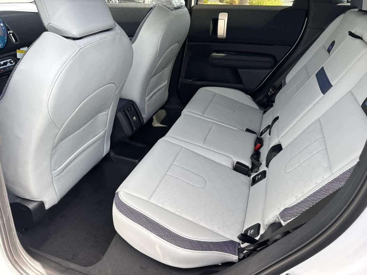 2026 MINI COUNTRYMAN OXFORD EDITION