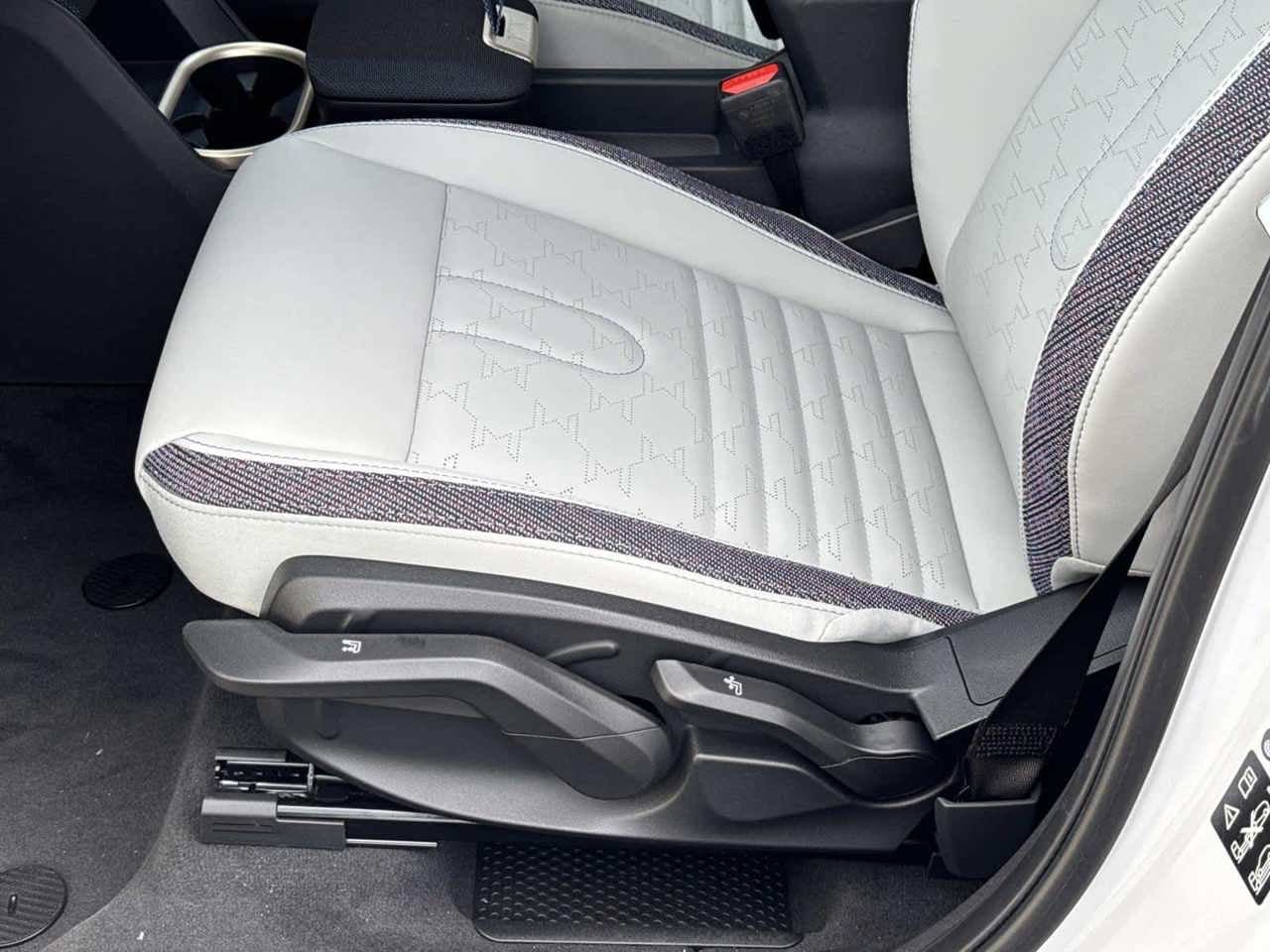 2026 MINI COUNTRYMAN OXFORD EDITION