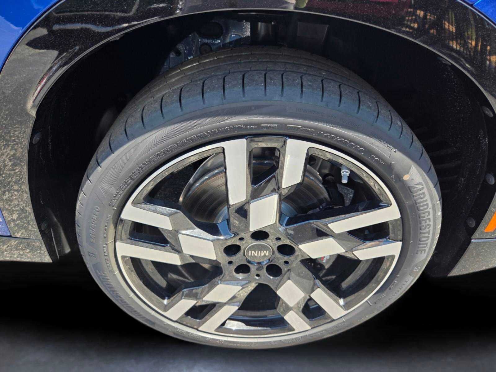 2026 MINI COUNTRYMAN ICONIC