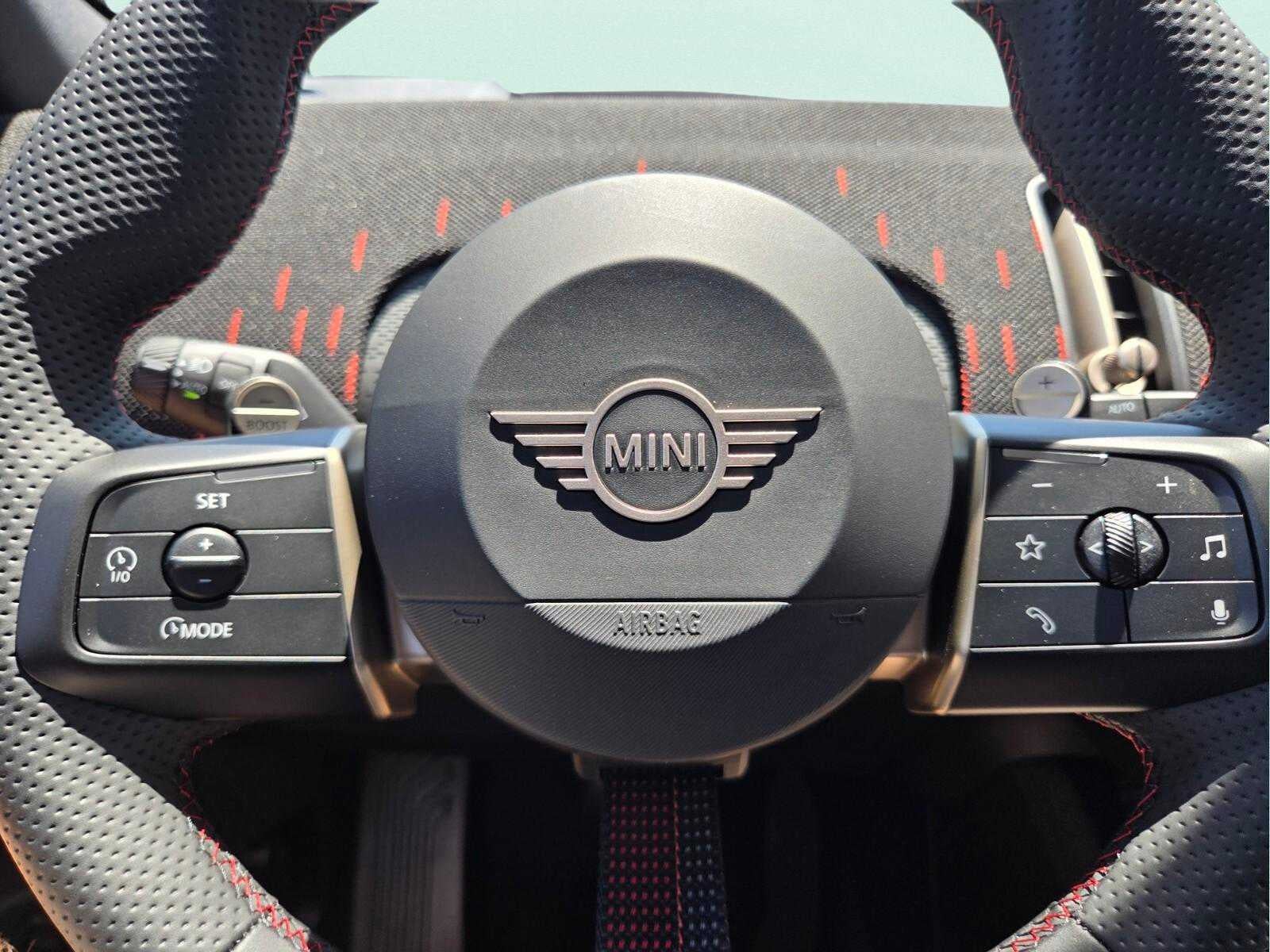 2026 MINI COUNTRYMAN ICONIC