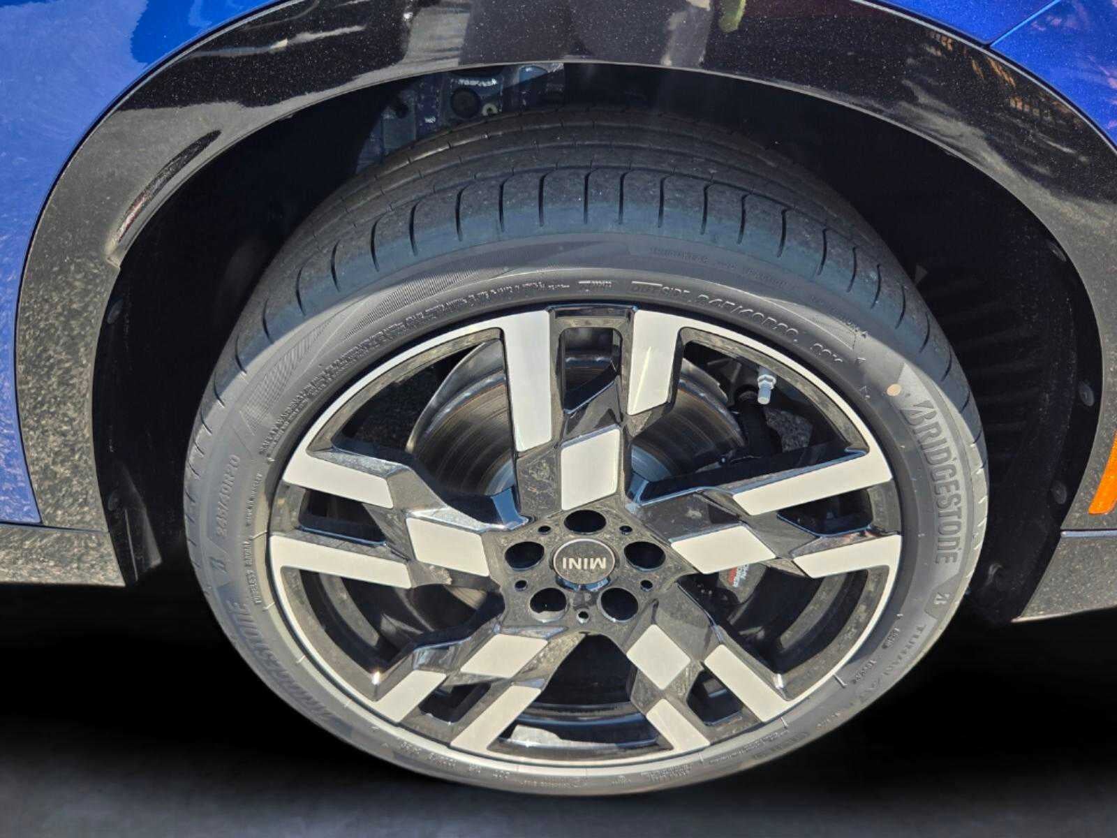 2026 MINI COUNTRYMAN ICONIC