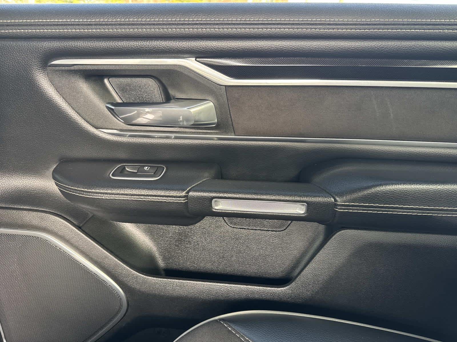 2022 RAM 1500 Laramie 4x2 Crew Cab 57 Box