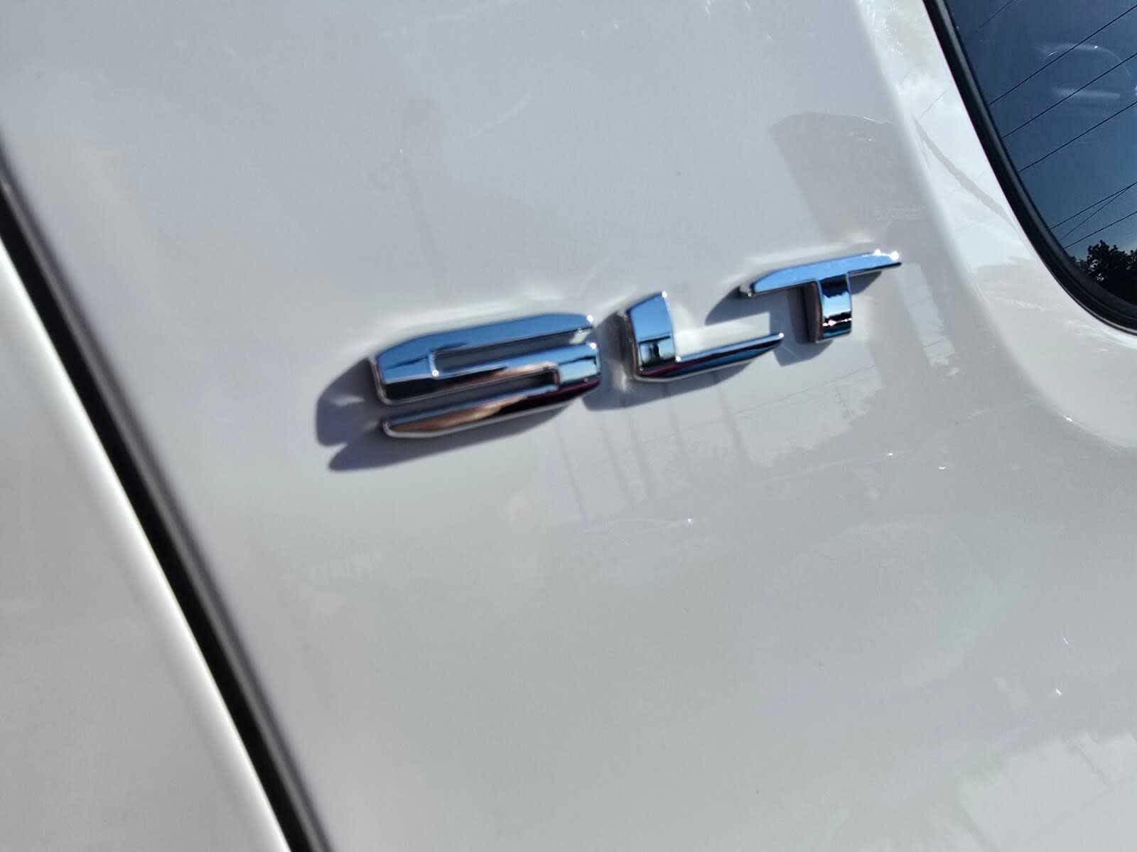 2021 GMC Acadia FWD 4dr SLT