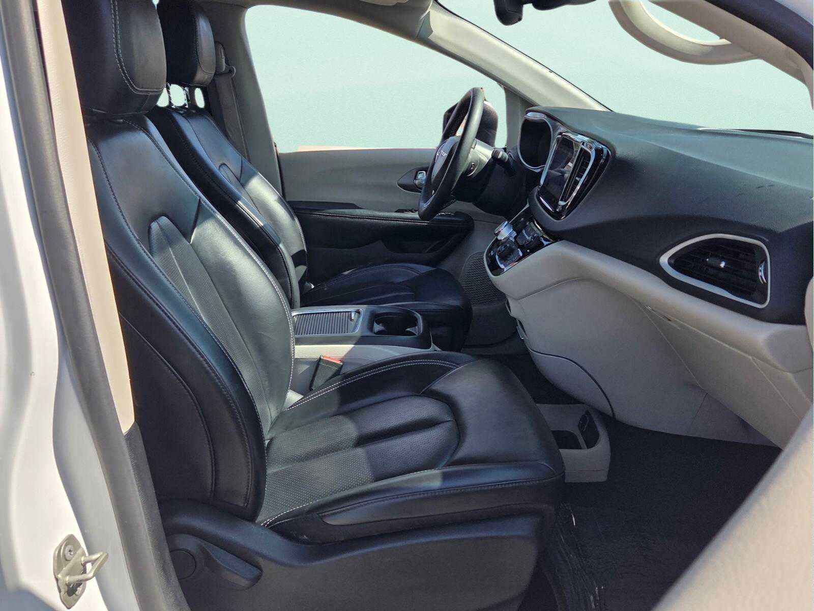 2023 Chrysler Pacifica Touring L FWD