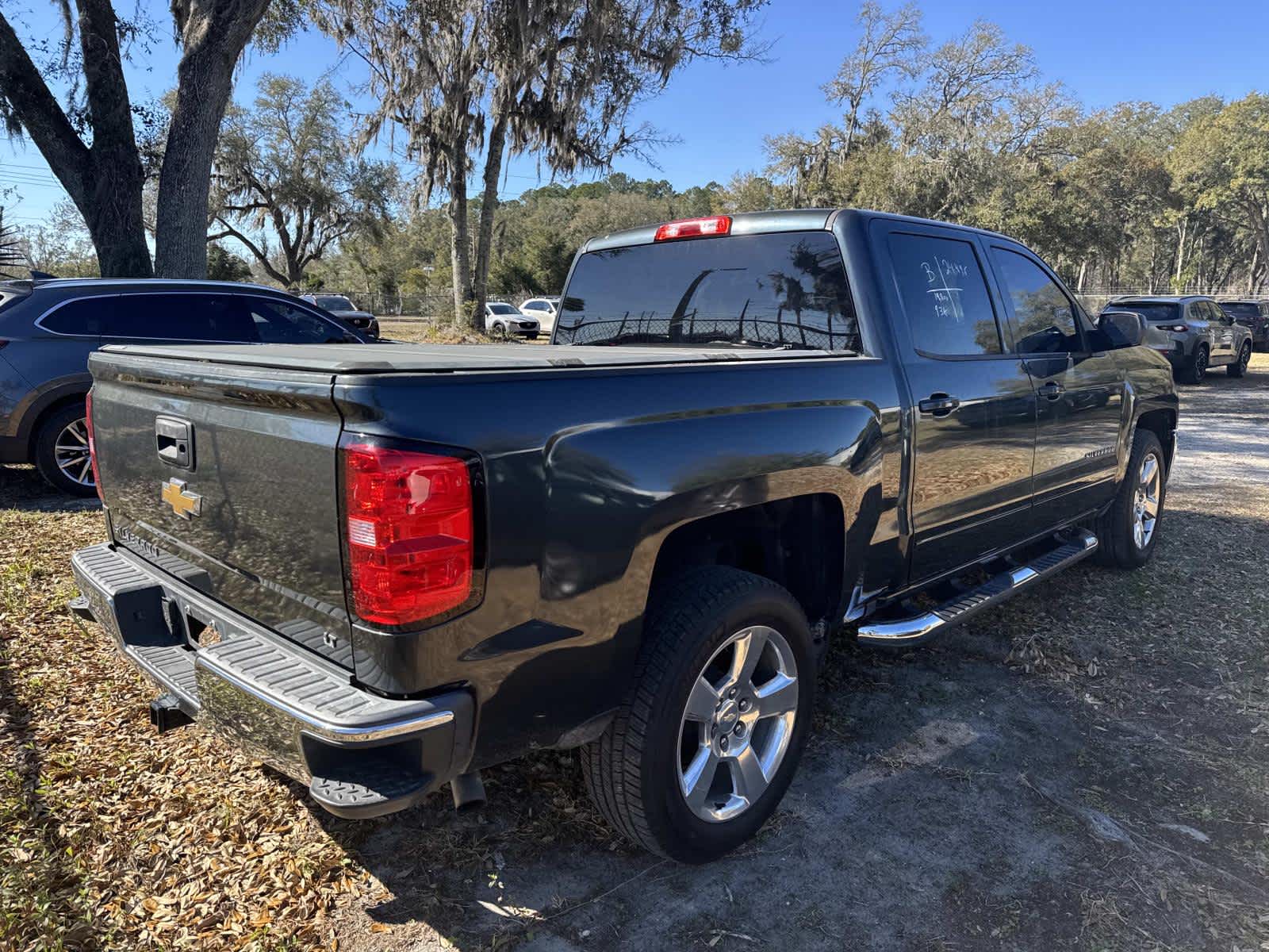 2018 Chevrolet Silverado 1500 2WD Crew Cab 143.5 LT w/1LT