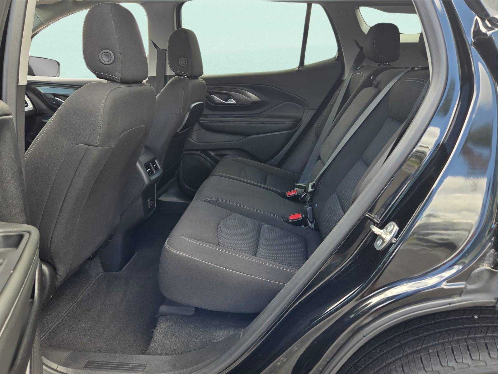 2024 GMC Terrain FWD 4dr SLE