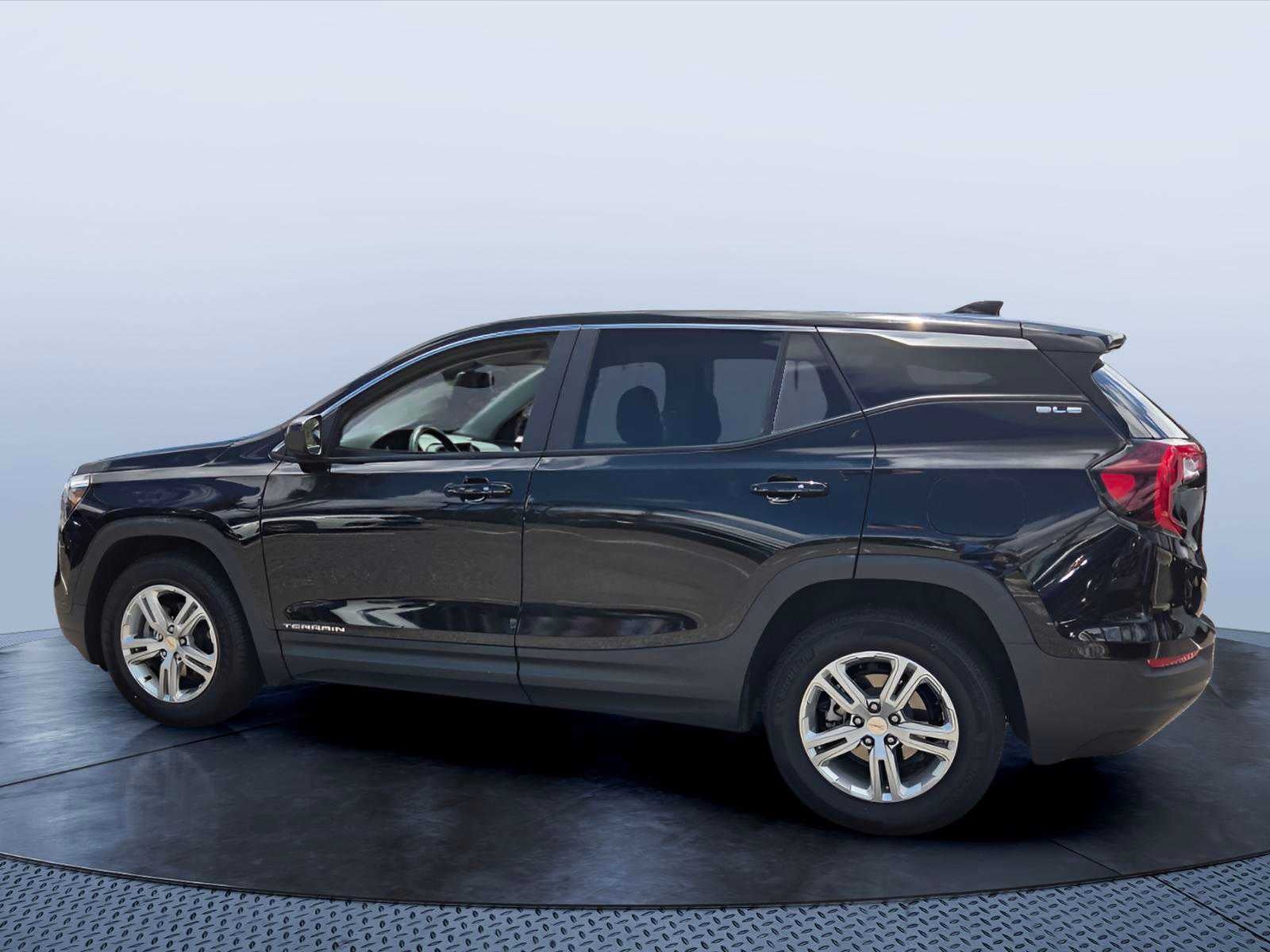 2024 GMC Terrain FWD 4dr SLE