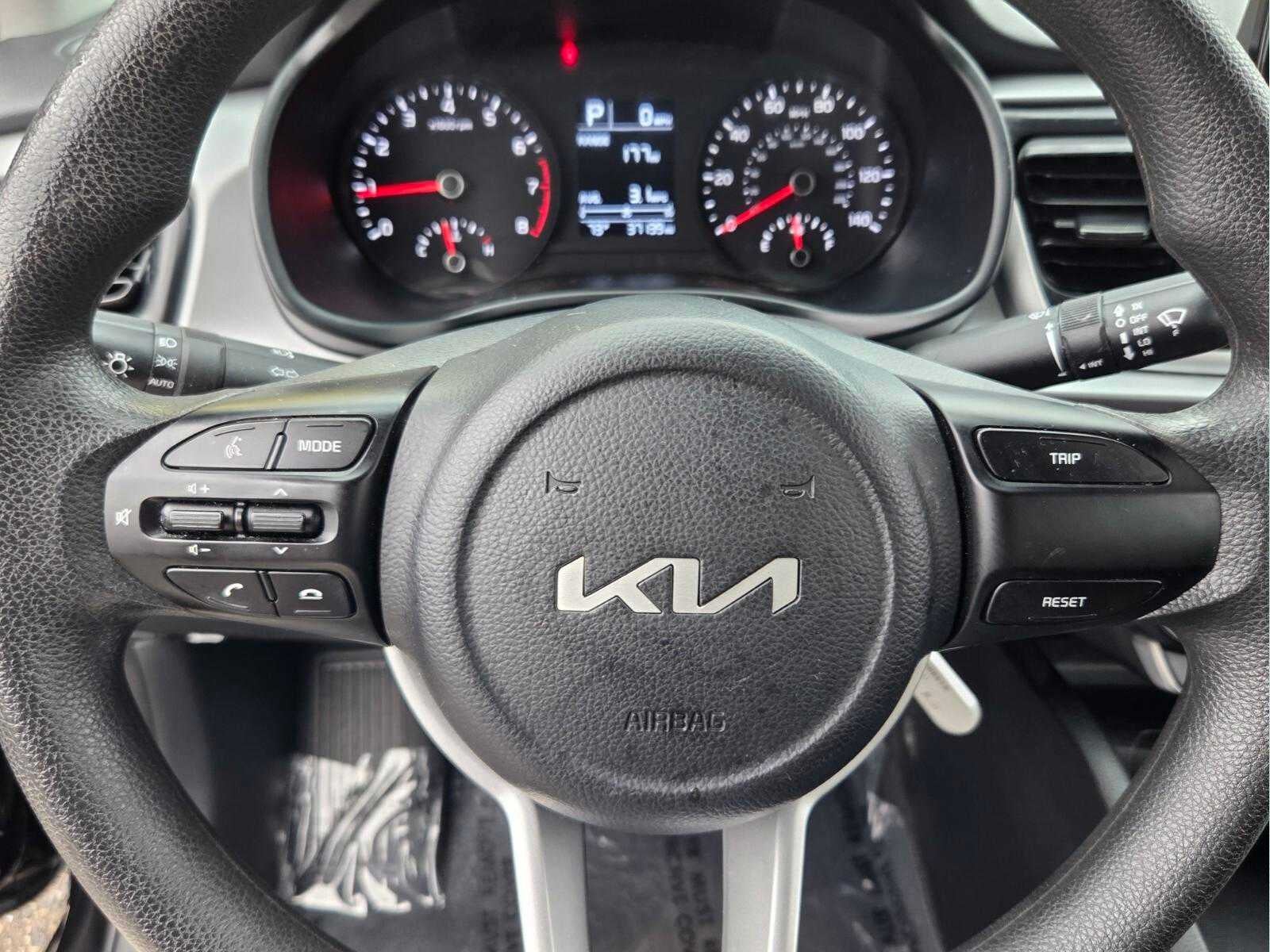 2023 Kia Rio LX IVT
