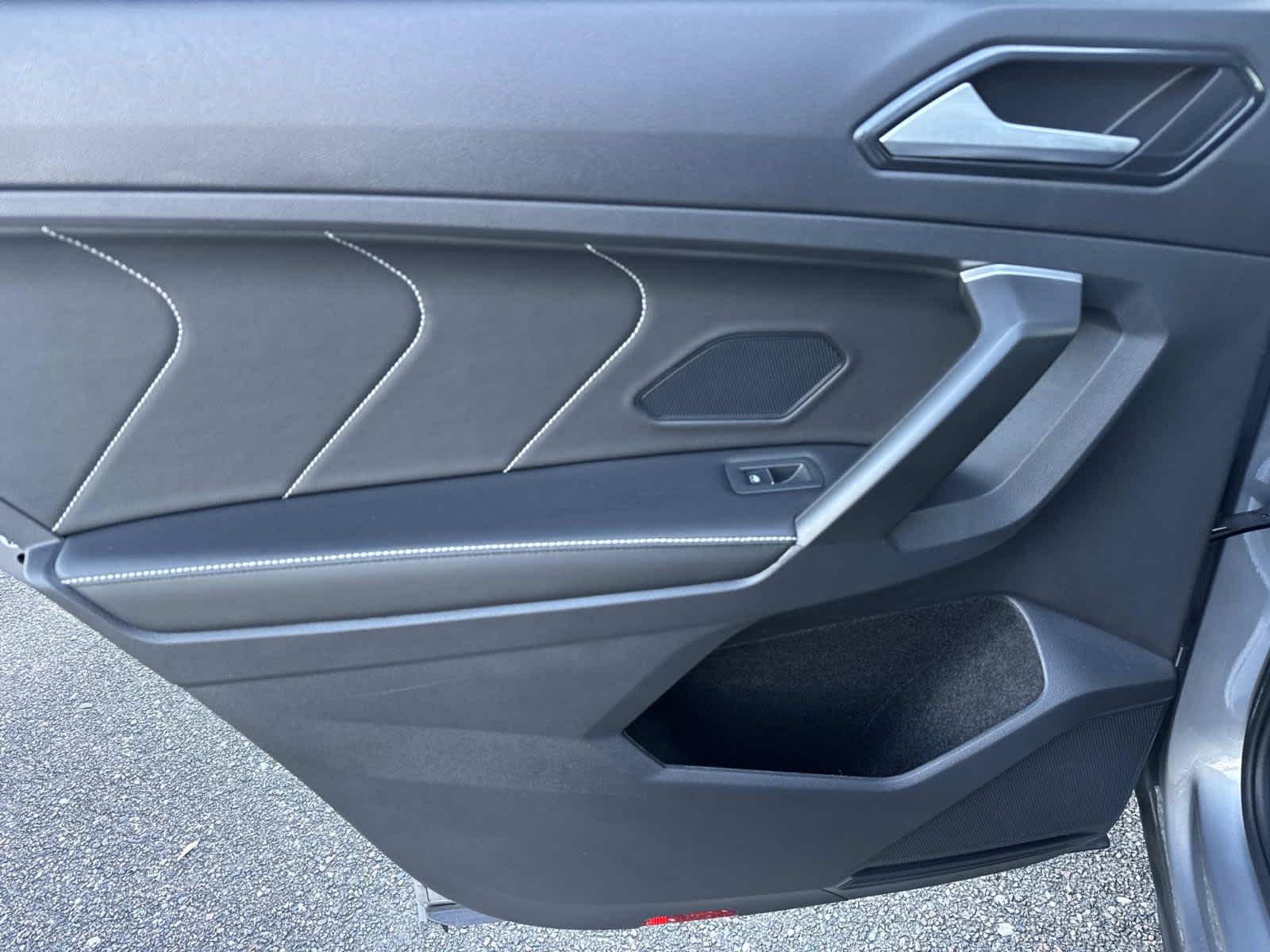 2024 Volkswagen Tiguan 2.0T SE R-Line Black FWD