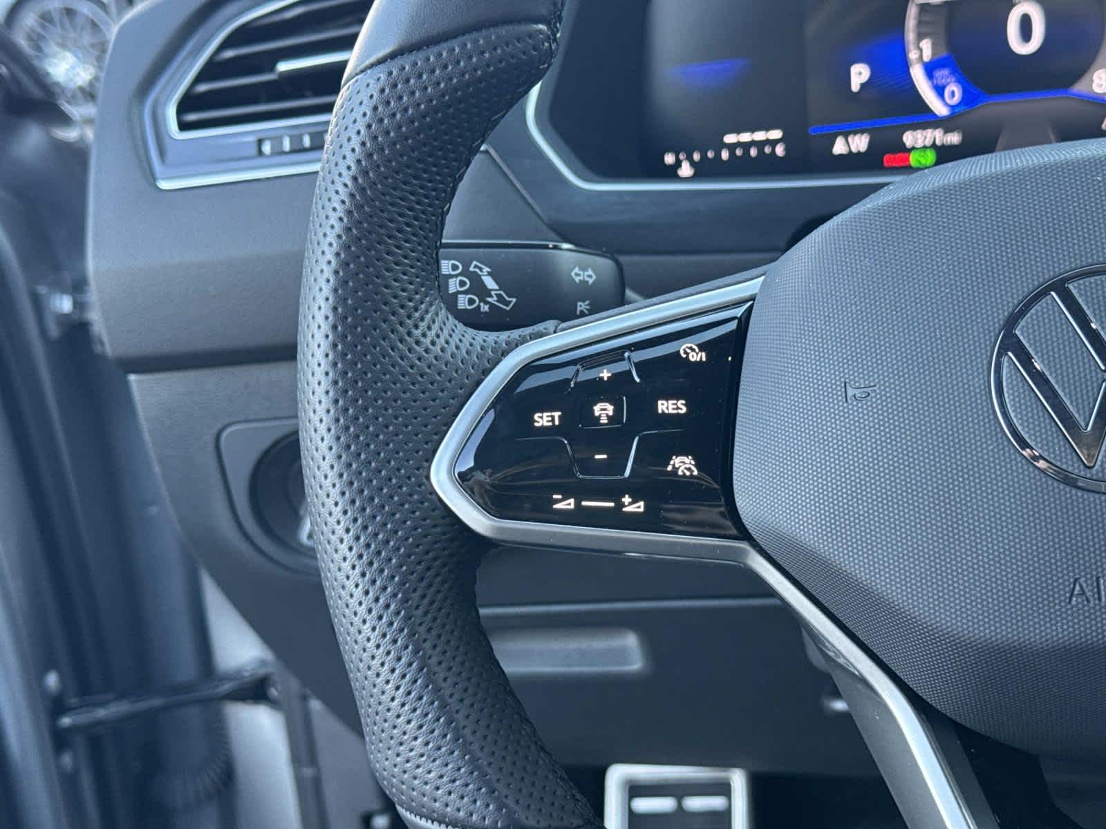 2024 Volkswagen Tiguan 2.0T SE R-Line Black FWD