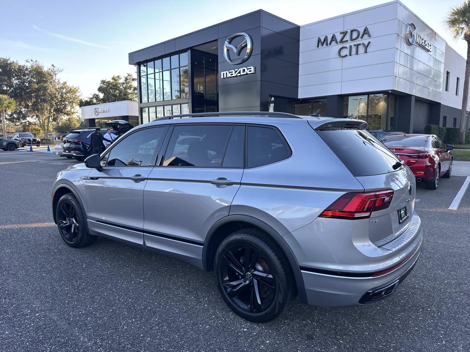 2024 Volkswagen Tiguan 2.0T SE R-Line Black FWD