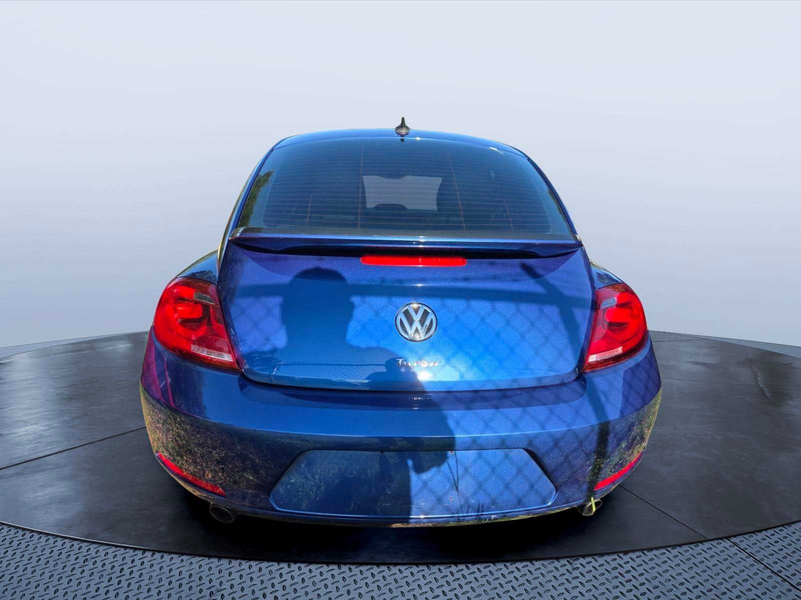 2013 Volkswagen Beetle 2dr DSG 2.0T Turbo w/Sun/Snd/Nav PZEV *Ltd Avail*