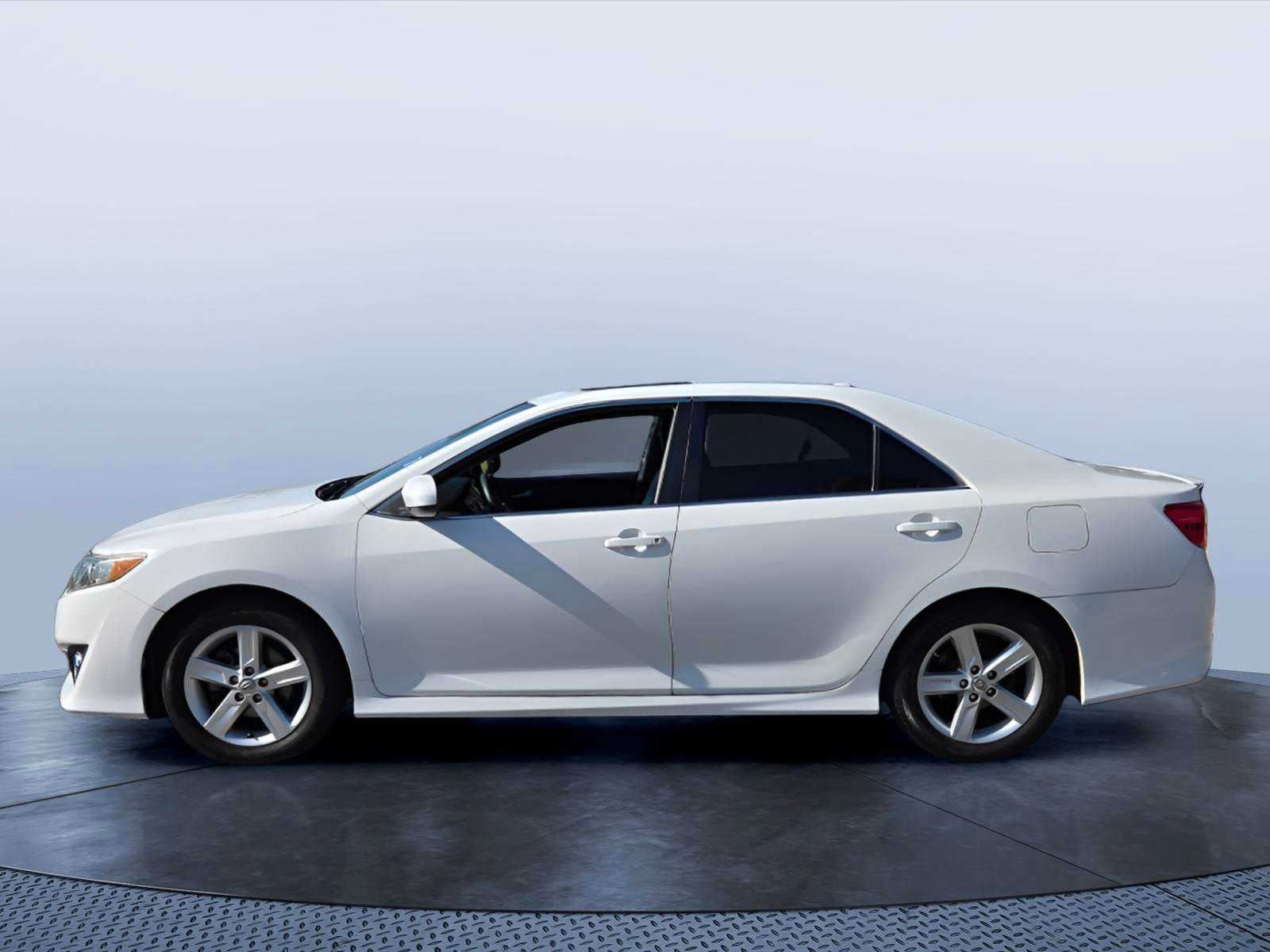 2014 Toyota Camry 4dr Sdn I4 Auto SE *Ltd Avail*