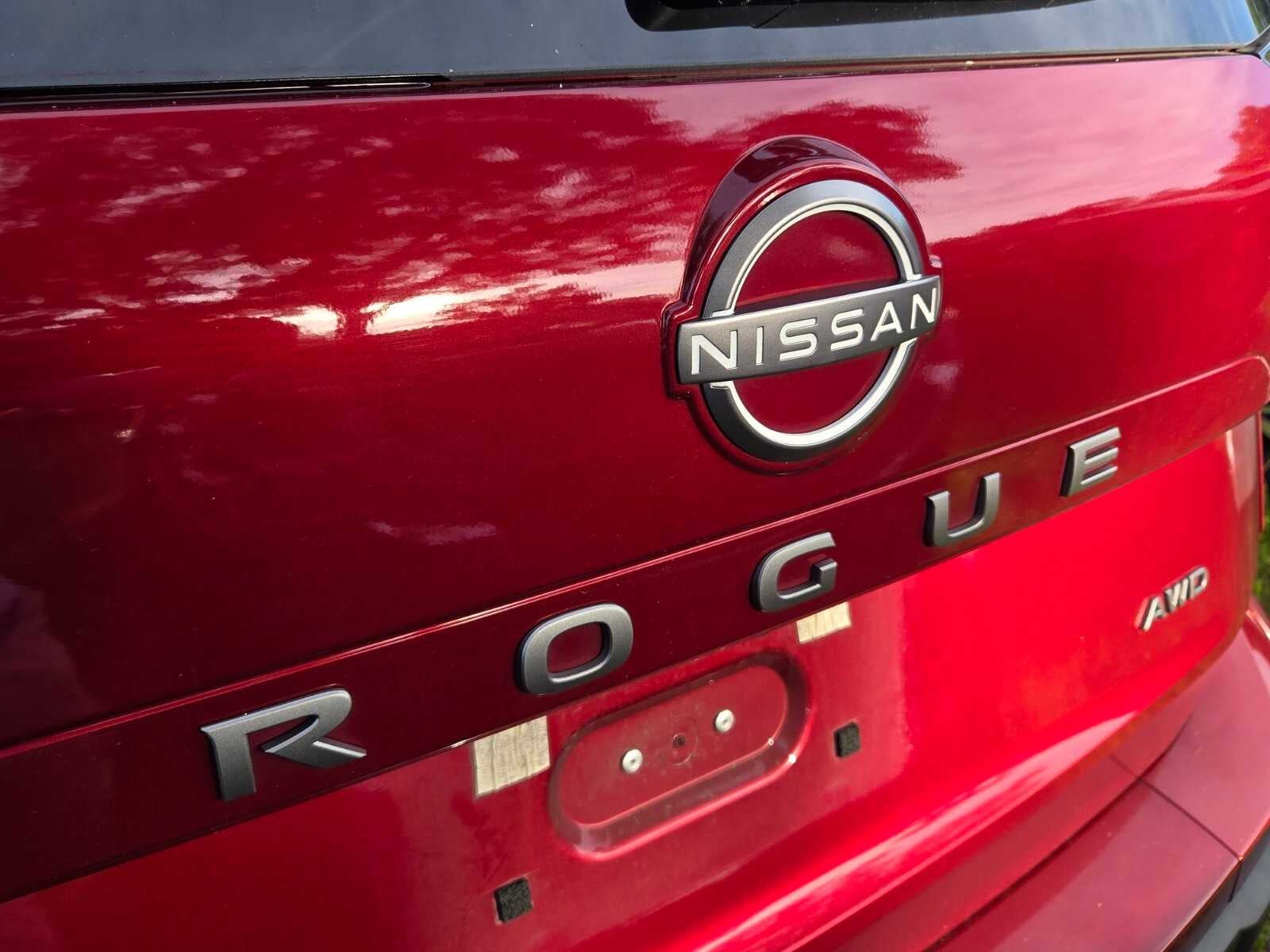 2025 Nissan Rogue AWD SV