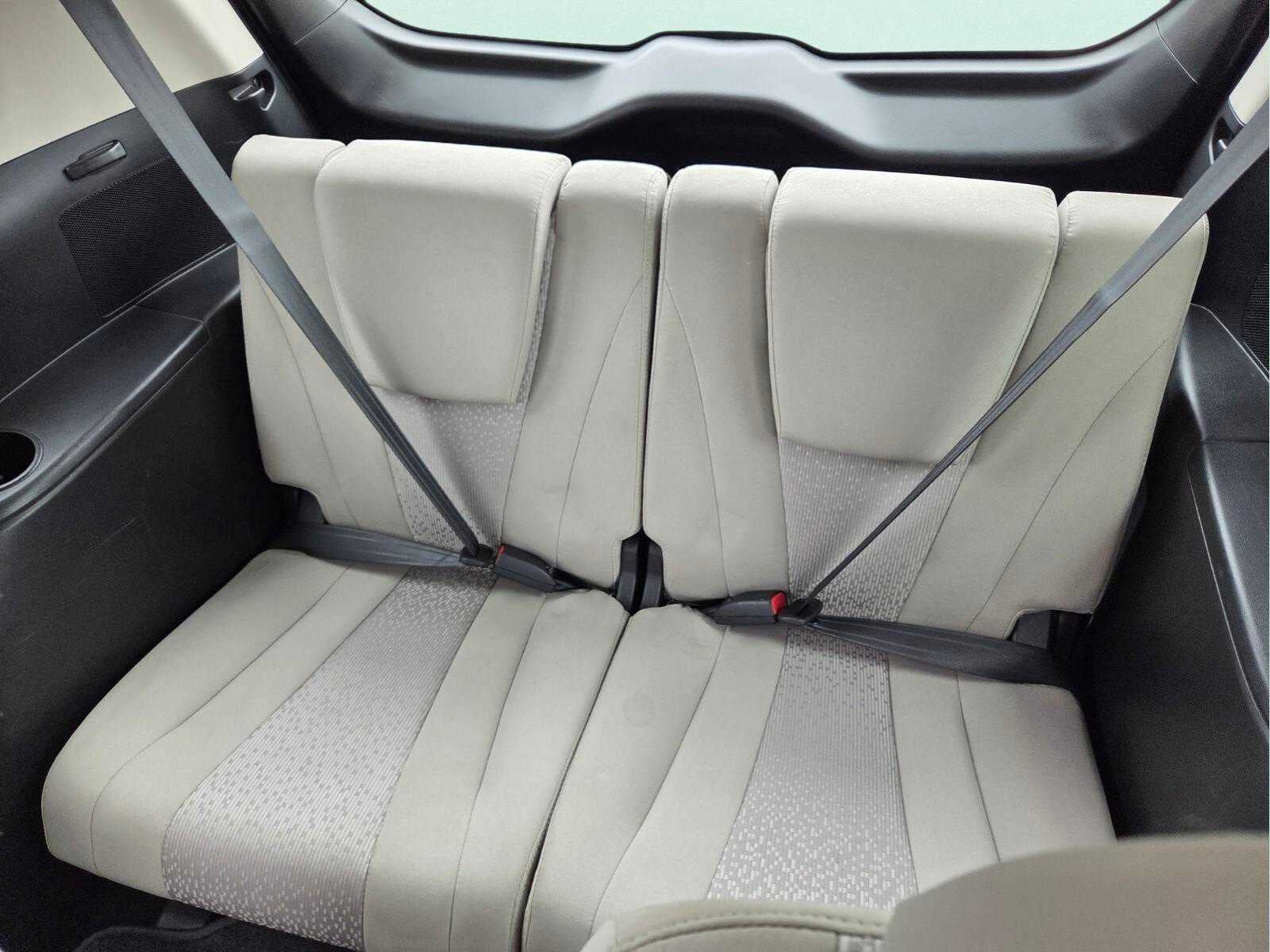2012 Mazda MAZDA5 4dr Wgn Auto Sport