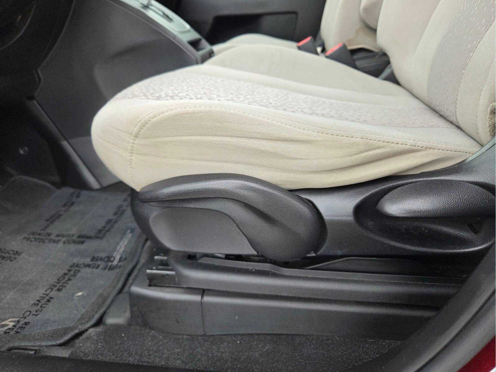 2012 Mazda MAZDA5 4dr Wgn Auto Sport