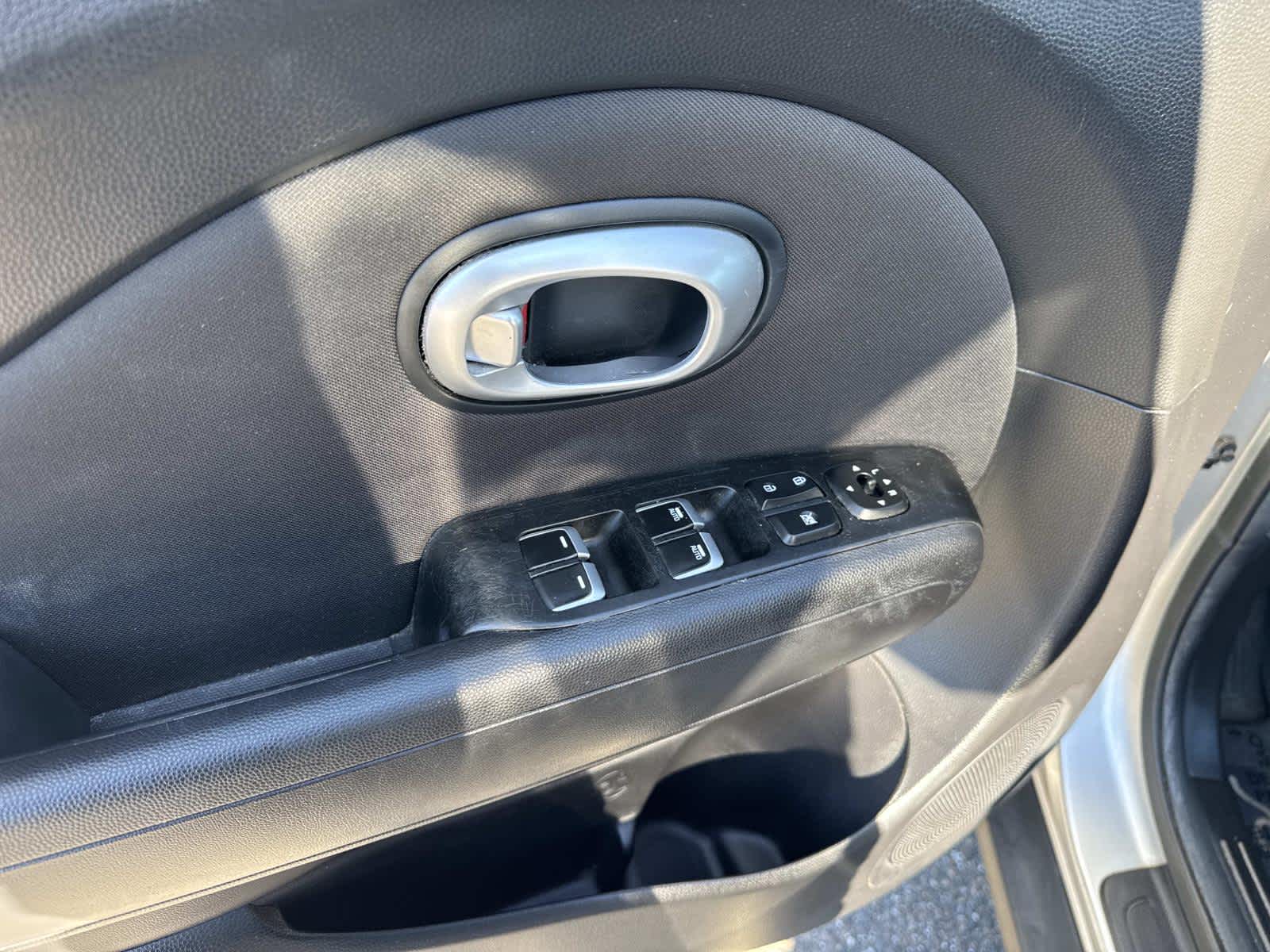 2018 Kia Soul + Auto