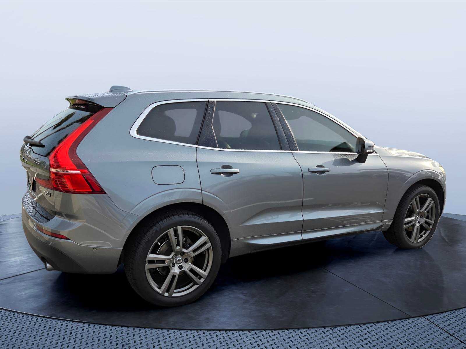 2018 Volvo XC60 T5 AWD Momentum