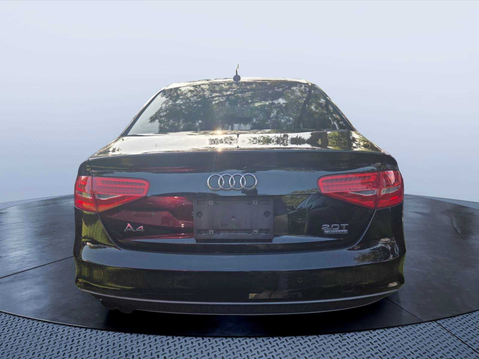 2015 Audi A4 4dr Sdn Auto quattro 2.0T Prestige