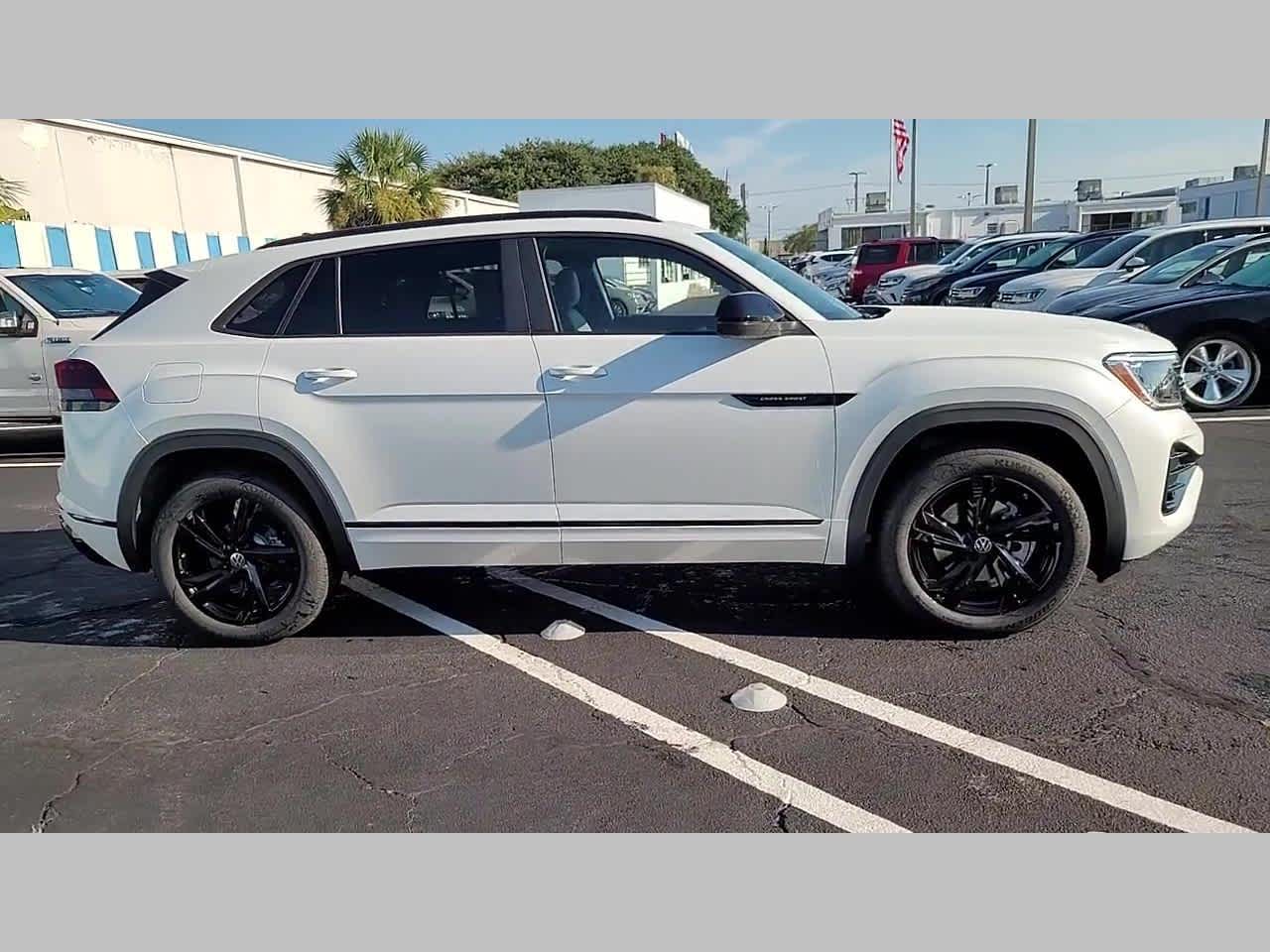 2026 Volkswagen Atlas Cross Sport 2.0T SEL R-Line Black