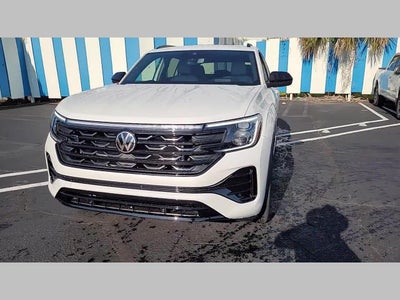 2026 Volkswagen Atlas Cross Sport 2.0T SEL R-Line Black